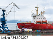 Sevmorput - nuclear container ship Russian Corporation FSUE Atomflot. Container terminal commercial sea port. Northern Sea Route (2019 год). Редакционное фото, фотограф А. А. Пирагис / Фотобанк Лори