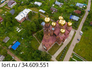 Top view of the Church of the Resurrection of Christ in the city of Vichuga, Ivanovo region, Russia (2020 год). Стоковое фото, фотограф Валерий Смирнов / Фотобанк Лори