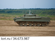 Боевая машина пехоты БМП-3 на полигоне Алабино. Фрагмент демонстрационной программы международного военного форума "Армия-2020" Редакционное фото, фотограф Виктор Карасев / Фотобанк Лори