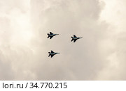 Су-33 (заводской шифр Т-10К; ранее известный как Су-27К; по кодификации НАТО: Flanker-D — «Фланкер-Д») — советский/российский палубный истребитель. Парад ко дню ВМФ. Санкт-Петербург (2020 год). Редакционное фото, фотограф Сергей Афанасьев / Фотобанк Лори