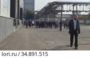 02-10-2020 RUSSIA, KAZAN: politicians walk down the street to the press conference. Редакционное видео, видеограф Константин Шишкин / Фотобанк Лори