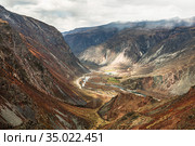 View from the katu-Yaryk pass to the Chulyshman river valley. Gorny Altai, Russia (2020 год). Стоковое фото, фотограф Наталья Волкова / Фотобанк Лори