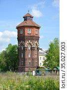 Старая водонапорная башня (1901 год) в летний день. Рыбинск (2018 год). Стоковое фото, фотограф Ирина Борсученко / Фотобанк Лори