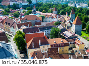 Старый город. Вид с церкви Олевисте. Таллин, Эстония (2012 год). Редакционное фото, фотограф Александр Щепин / Фотобанк Лори
