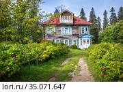 Дача архимандрита в Ботаническом саду на Соловках (2020 год). Стоковое фото, фотограф Baturina Yuliya / Фотобанк Лори