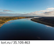 Two banks of a large river. Reflection of the sky in the water / Два берега большой реки. Отражение неба в воде. Стоковое фото, фотограф Яковлев Сергей / Фотобанк Лори