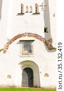 Facade of the Church of the Transfiguration of the Savior on Ilyina Street (Veliky Novgorod, Russia), a historical church painted by Theophanes the Greek (2020 год). Стоковое фото, фотограф Олег Иванов / Фотобанк Лори