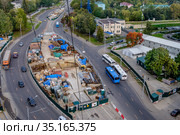 Москва, улица Каховка, строительство Большой Кольцевой Линии метро (2020 год). Редакционное фото, фотограф glokaya_kuzdra / Фотобанк Лори