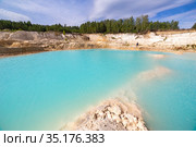 beautiful turquoise color of water in a kaolin quarry near the city of Kyshtym, Chelyabinsk region in Russia. Стоковое фото, фотограф Акиньшин Владимир / Фотобанк Лори