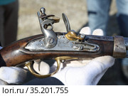 Duel with pistols of the 19th century. Стоковое фото, фотограф Марина Володько / Фотобанк Лори