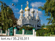 Москва, Замоскворечье, Храм Святителя Николая Мирликийского в Пыжах (2020 год). Редакционное фото, фотограф glokaya_kuzdra / Фотобанк Лори