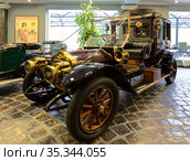 Retro car model S 26CM with Knight's valveless engine, manufacturer belgian company Minerva. The Museum of Technology of Vadim Zadorozhny. Moscow region, Russia (2020 год). Редакционное фото, фотограф Наталья Волкова / Фотобанк Лори