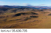Окрестности озера Байкал. Тажеранская степь осенью. Вид с воздуха. Surroundings of Lake Baikal. Tazheran steppe in autumn. Aerial view. Стоковое видео, видеограф Евгений Романов / Фотобанк Лори