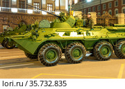 Russian weapons. Rehearsal of military parade (at night) near the Kremlin, Moscow, Russia. Celebration of the 70th anniversary of the Victory Day(WWII) (2015 год). Редакционное фото, фотограф Владимир Журавлев / Фотобанк Лори