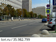 Житная улица. Район Якиманка. Город Москва (2019 год). Редакционное фото, фотограф lana1501 / Фотобанк Лори
