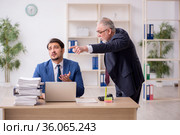 Two male employees in unemployment concept. Стоковое фото, фотограф Elnur / Фотобанк Лори