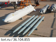 Российское подвесное вооружение самолетов из неуправляемых ракет С-8 и блоков НУРС на Международном авиасалоне МАКС-2019 в Жуковском, Россия. Редакционное фото, фотограф Малышев Андрей / Фотобанк Лори