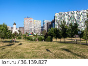 Район Кудрово, парк Оккервиль, Ленинградская область (2021 год). Редакционное фото, фотограф Кекяляйнен Андрей / Фотобанк Лори