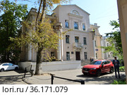 Бывший костёл святых апостолов Петра и Павла. Построен в 1839–1845 годах, архитектор Алессандро Жилярди. Милютинский переулок, 18а. Мещанский район. Город Москва. Россия (2019 год). Редакционное фото, фотограф lana1501 / Фотобанк Лори