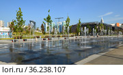 Dancing Fountains in Khodynskoye Pole Park (Khodynka Field Park). Moscow (2021 год). Редакционное фото, фотограф Валерия Попова / Фотобанк Лори