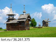 Кижи, Карелия, Россия. Часовня Архангела Михаила из Леликозера (2021 год). Редакционное фото, фотограф Natalia Sidorova / Фотобанк Лори