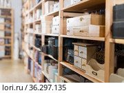 Wooden caskets on supermarket shelves. Стоковое фото, фотограф Яков Филимонов / Фотобанк Лори
