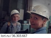 Балашихинский завод БЗКМ, художники (2021 год). Редакционное фото, фотограф Дмитрий Неумоин / Фотобанк Лори