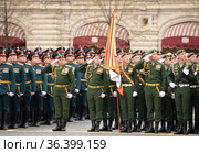 Курсанты Военного университета Министерства Обороны Российской Федерации во время парада на Красной площади в честь Дня Победы (2021 год). Редакционное фото, фотограф Free Wind / Фотобанк Лори