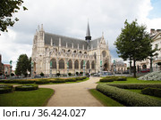 Брюссель, Бельгия. Церковь Нотр Дам дю Саблон (Eglise Notre Dame du Sablon), XV в. (2017 год). Редакционное фото, фотограф Rokhin Valery / Фотобанк Лори