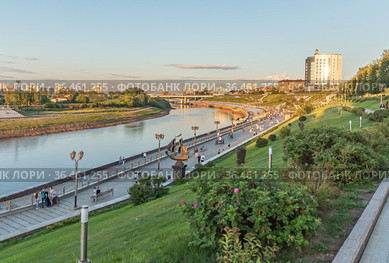 Набережная города Тюмень (2021 год). Редакционное фото, фотограф Антонина / Фотобанк Лори