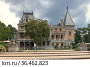 Крым. Ялта. Массандровский дворец. Август (2021 год). Стоковое фото, фотограф Юрий Кирсанов / Фотобанк Лори
