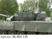 Левая часть башни российского основного газотурбинного танка Т-80У-Е1 на полигоне "Алабино" в парке "Патриот", Международный военно-технический форум "Армия-2019" Редакционное фото, фотограф Малышев Андрей / Фотобанк Лори