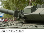 Левая часть башни нового российского основного танка Т-90А, полигон "Алабино" в парке "Патриот", Международный военно-технический форум "Армия-2019" Редакционное фото, фотограф Малышев Андрей / Фотобанк Лори