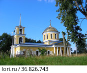 Церковь Успения Пресвятой Богородицы. Садово-Набережная улица, 2. Город Зубцов. Тверская область (2011 год). Стоковое фото, фотограф lana1501 / Фотобанк Лори