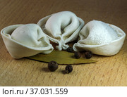 Raw frozen ravioli. Стоковое фото, фотограф Владимир Белобаба / Фотобанк Лори