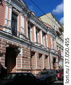 Бывший дом С. В. Спиридонова, 1895 года постройки, архитектор С. С. Эйбушитц. Малый Гнездниковский переулок, 9, строение 2. Пресненский район. Город Москва. Россия (2012 год). Редакционное фото, фотограф lana1501 / Фотобанк Лори