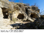 Крым. Крепость Чуфут-Кале. (2020 год). Стоковое фото, фотограф Валерий Ситников / Фотобанк Лори