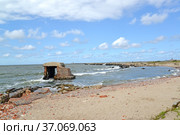 Руина каземата морского форта "Западный". Балтийск, Калининградская область (2020 год). Стоковое фото, фотограф Ирина Борсученко / Фотобанк Лори