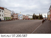 Стоялая улица с видом на часовню при Югском подворье. Рыбинск. Ярославская область (2021 год). Редакционное фото, фотограф Сергей Афанасьев / Фотобанк Лори