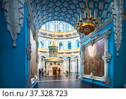 Интерьер Воскресенского собора в Воскресенском Новоиерусалимском монастыре в Истре. Стоковое фото, фотограф Baturina Yuliya / Фотобанк Лори