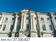 Дом Апраксиных — Трубецких (Апраксинский дворец. "Дом-комод"). Улица Покровка, 22. Москва (2019 год). Стоковое фото, фотограф Александр Щепин / Фотобанк Лори