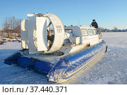 VELIKAYA GUBA, RUSSIA- JANUARY 11, 2017: Hivus-10 on the frozen Onego lake, Karelia Republic, Russia. Редакционное фото, фотограф Алексей Кокоулин / Фотобанк Лори