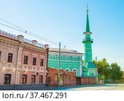 Султановская мечеть. Летний солнечный день. Город Казань. Республика Татарстан. Россия (2021 год). Редакционное фото, фотограф E. O. / Фотобанк Лори