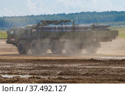 Транспортно-заряжающая машина 9Т234 реактивной системы залпового огня "Смерч". Фрагмент программы международного военного форума Армия. Алабино (2020 год). Редакционное фото, фотограф Виктор Карасев / Фотобанк Лори