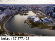 Downtown Minsk on Svislach river. Стоковое фото, фотограф Яков Филимонов / Фотобанк Лори
