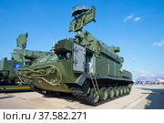 Боевая машина 9А331Э экспортного зенитно-ракетного комплекса Тор-Э2 на авиационном шоу "МАКС-2019" Редакционное фото, фотограф Виктор Карасев / Фотобанк Лори