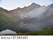 Озеро Кынгыр-Чад, Красный Карачай, КЧР. Стоковое фото, фотограф Оглоблин Андрей Николаевич / Фотобанк Лори