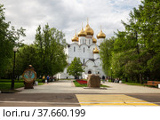Ярославль. Кафедральный собор Успения Пресвятой Богородицы (2019 год). Редакционное фото, фотограф Юлия Бабкина / Фотобанк Лори