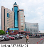 Офисный центр на Большой Тульской улице, 15. ИФНС № 6, № 10. Центральный аппарат, Управление Федеральной службы государственной регистрации, кадастра и картографии. Москва (2019 год). Редакционное фото, фотограф Александр Щепин / Фотобанк Лори