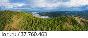 Южный Урал, Уральские горы летом, хребет Крака. Вид с воздуха. Southern Urals, Ural Mountains in summer, Kraka ridge. Aerial view. Стоковое фото, фотограф Евгений Романов / Фотобанк Лори